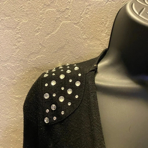 Rue21 Women's Black Open Front Cardigan Small Studded Shoulder Lightweight - Picture 13 of 16